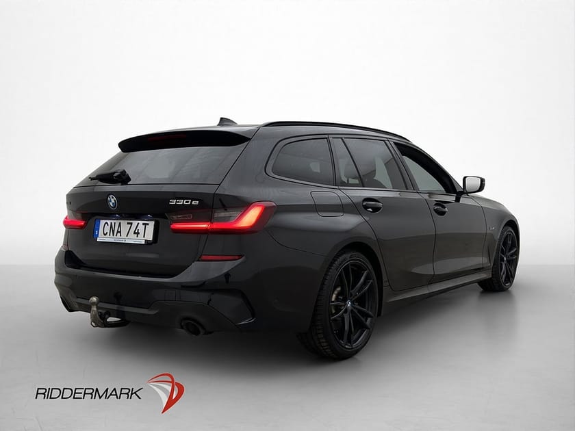 Bild 5 av BMW 330e xDrive Touring M Sport Live Cockpit Shadow Kamera Ambient