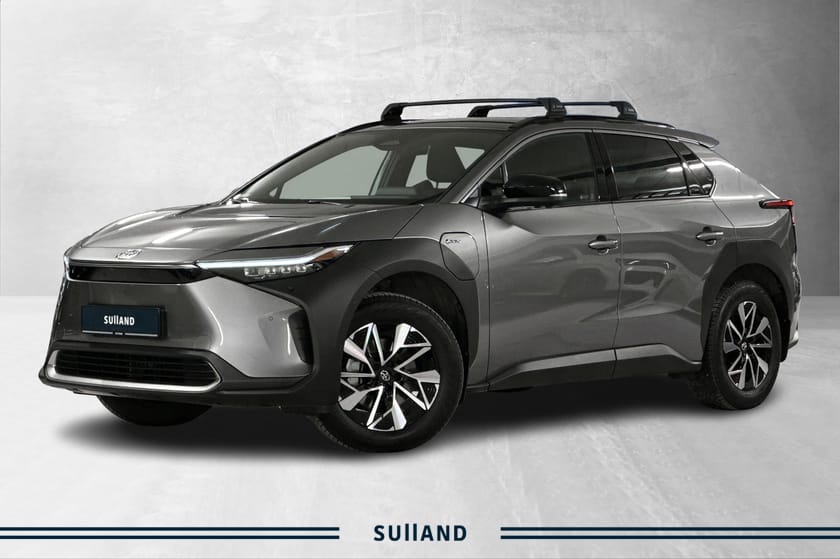 Bilde 1 av Toyota bZ4X Executive | Firehjulstrekk | Ryggekamera