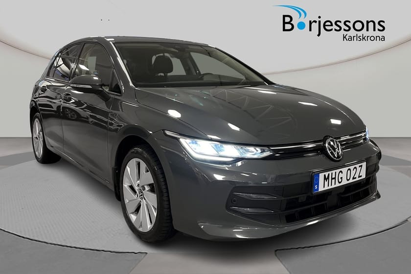 Bild 1 av Volkswagen Golf LIFE 1.5 ETSI 150hk Drag, backkamera farthållare.