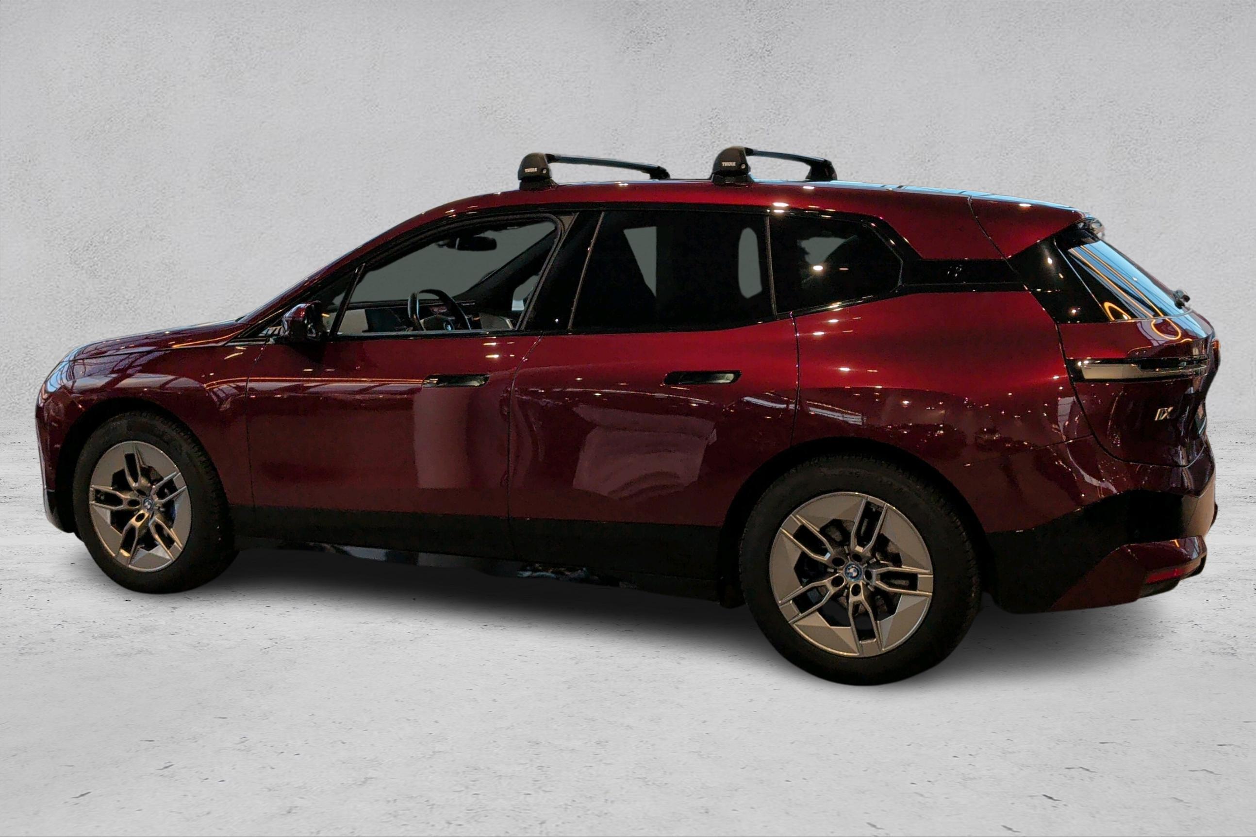 Thumnail bilde 1 av BMW iX xDrive50