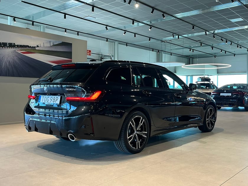Bild 4 av BMW 330e xDrive Touring M-Sport Adapt. Fart Rattvärme Drag 4,95%