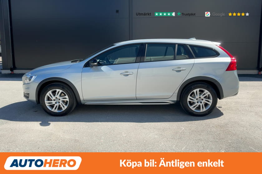 Bild 2 av Volvo V60 Cross Country D4 Summum / Värmare, Dragkrok, VOC, Taklucka