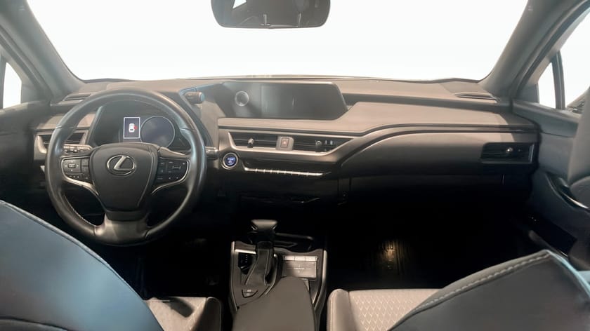 Bild 4 av Lexus UX 250h UX250H / Backkamera / Navigation