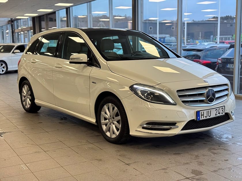 Bild 1 av Mercedes-Benz B 180 CDI BE Automat Panorama Drag Blue
