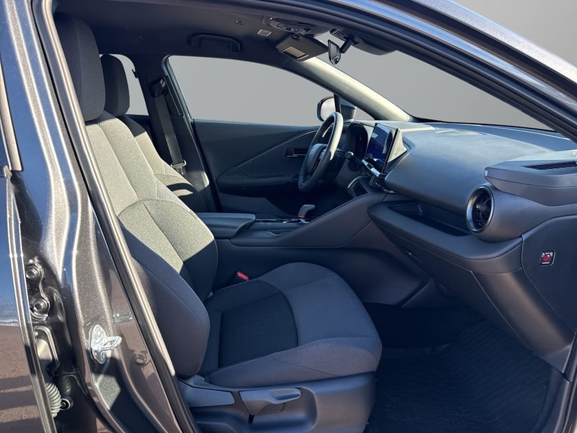 Bild 5 av Toyota C-HR PHEV 2,0 LADDHYBRID FWD STYLE TEKNIKPAKET