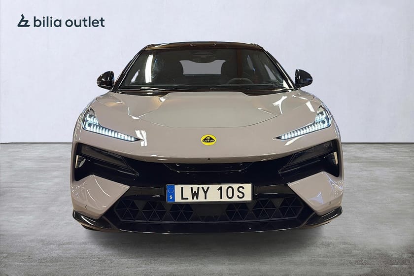 Bild 3 av Lotus Eletre 612hk / Panorama / Luftfjädring / Head-Up / 360-kamera