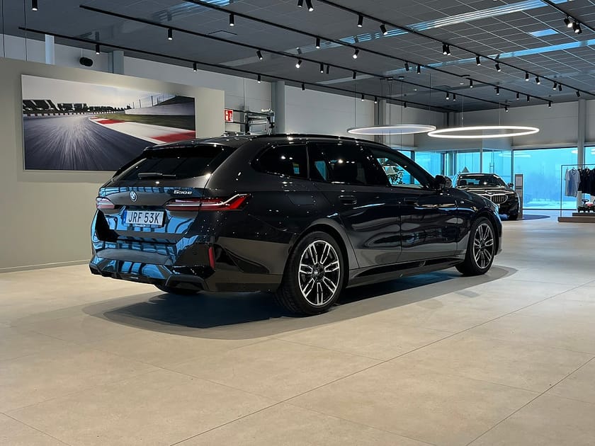Bild 4 av BMW 530e xDrive Touring M Sport Pano Sportstolar H/K Drag 4,95%