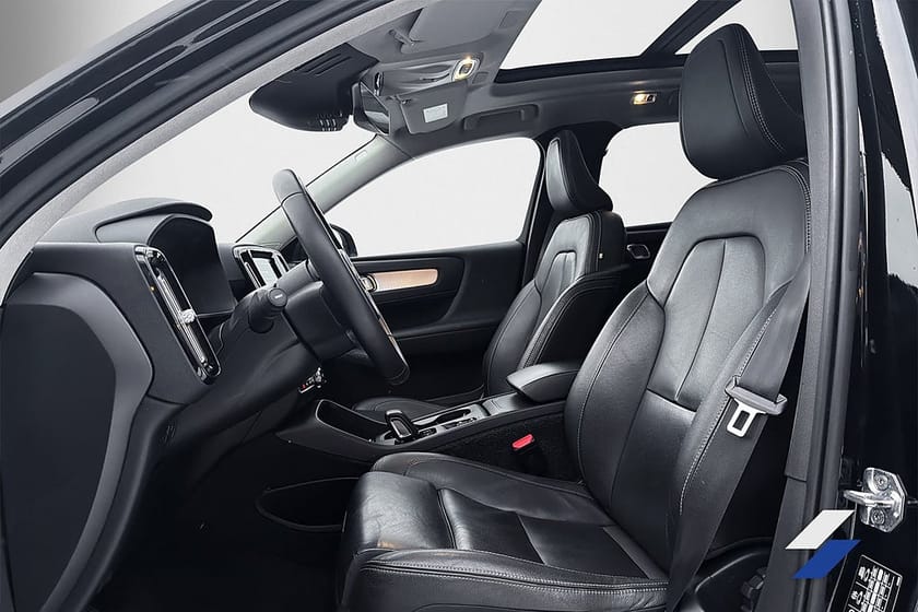 Bild 5 av Volvo XC40 T5 AWD Momentum 360°kamera Skinn Pano VOC Värmare Navi