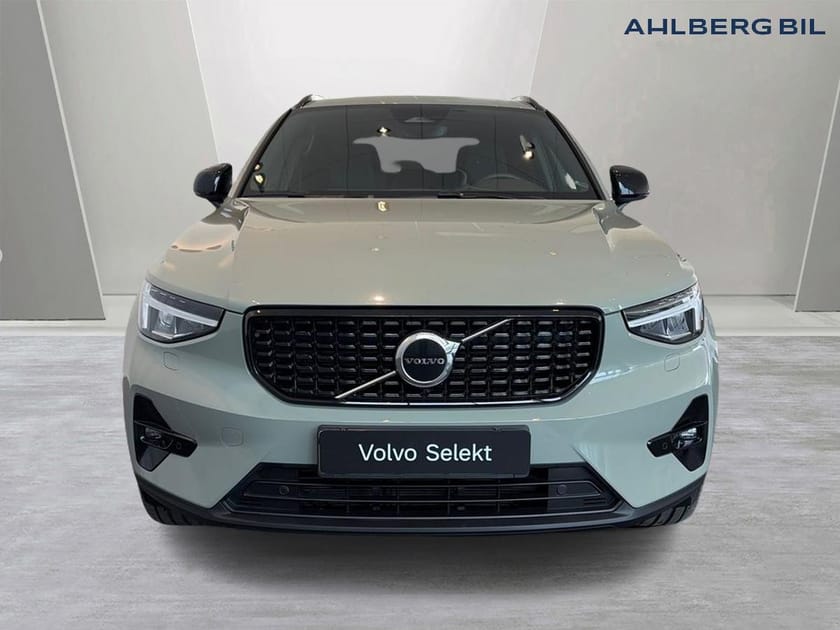 Bild 5 av Volvo XC40 B3 FWD Bensin Plus Dark. Backkamera, Navi, Adaptiv farthållare,  Programmerbar bränslevärm,  Rattvärme