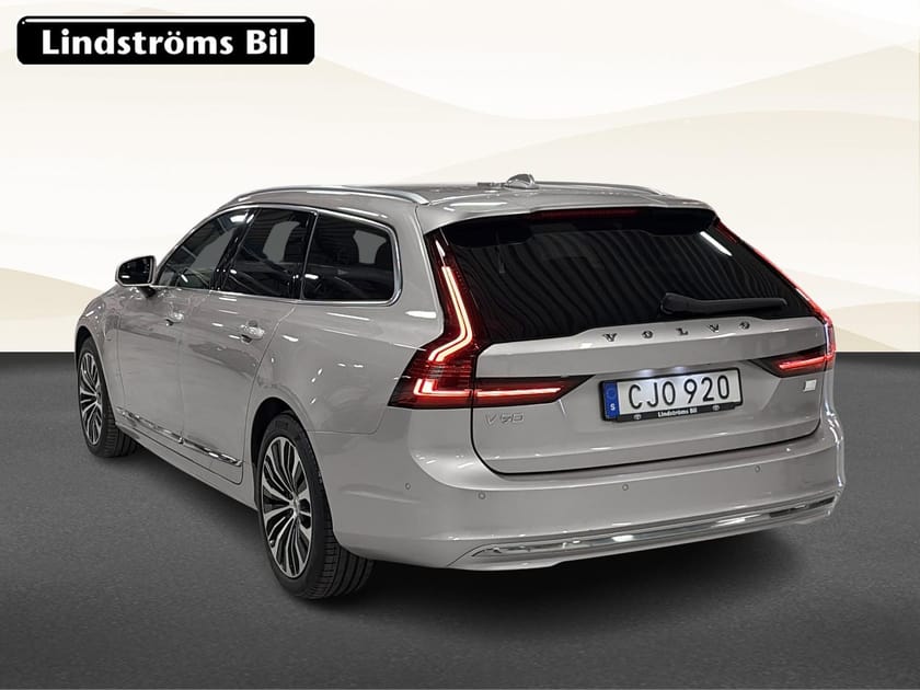 Bild 4 av Volvo V90 Recharge T6 AWD Core Edition Vinterhjul