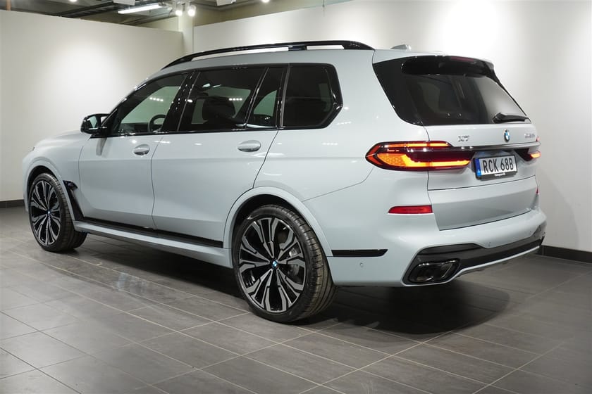 Bild 3 av BMW X7 M60i xDrive M Sport Pro Drag DA Pro B W