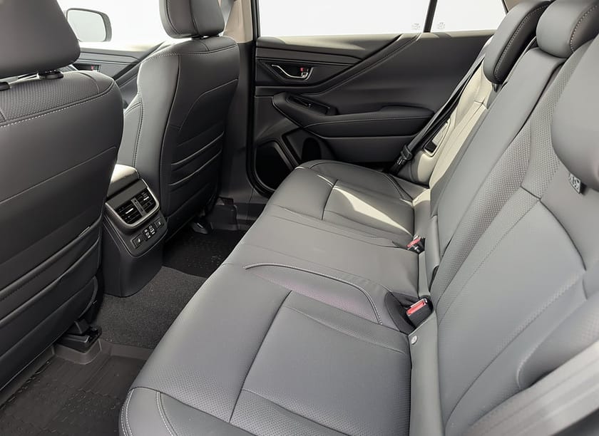 Bild 4 av Subaru Outback Limited 4WD *Hugobil Edition 75år*