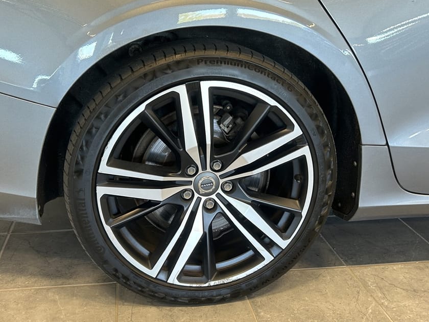 Bild 3 av Volvo V60 Recharge R-Design T6 AWD 341hk Aut/Drag/Navi