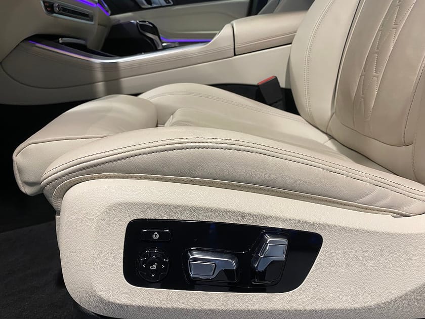 Bild 5 av BMW X5 xDrive45e iPerformance 4,95% ränta M-Sport Panoramatak Drag Keyless