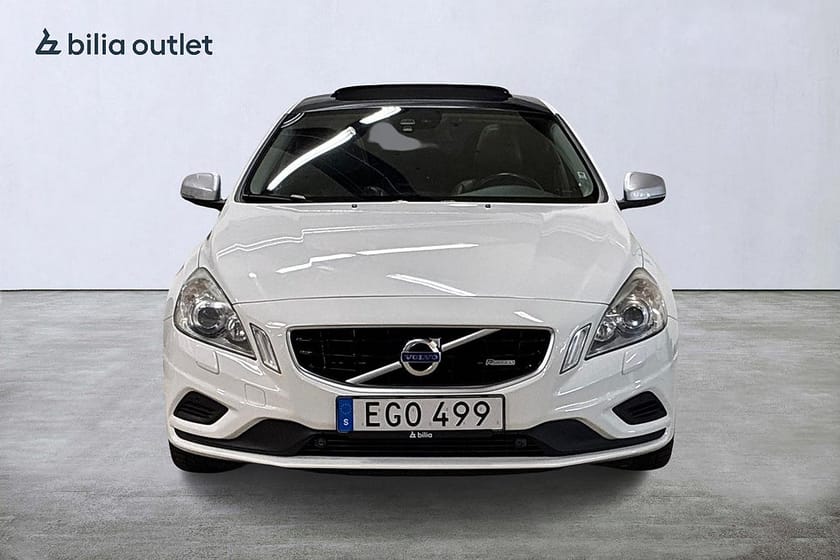 Bild 2 av Volvo S60 D5 aut R-Design 215hk Takl Navi Backkamera KamremBytt