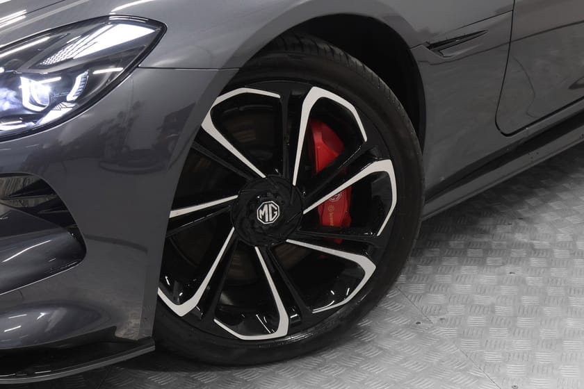 Bilde 3 av MG Cyberster GT AWD