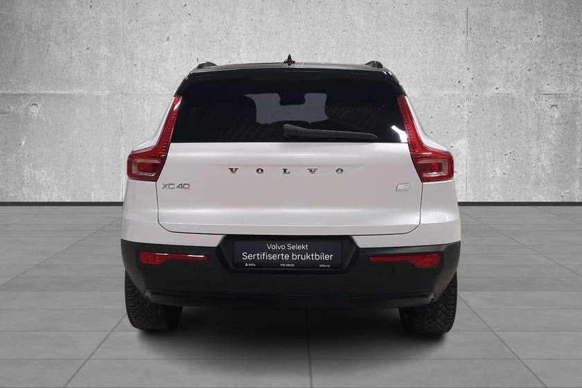 Bilde 3 av Volvo XC40 P8 AWD Recharge 4WD I Hengerfeste I Tonede ruter