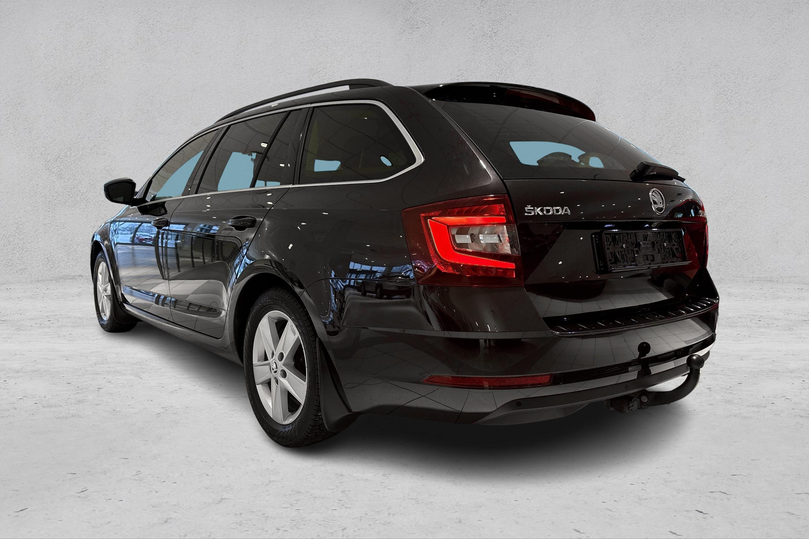 Thumnail bilde 2 av Škoda Octavia Stasjonsvogn