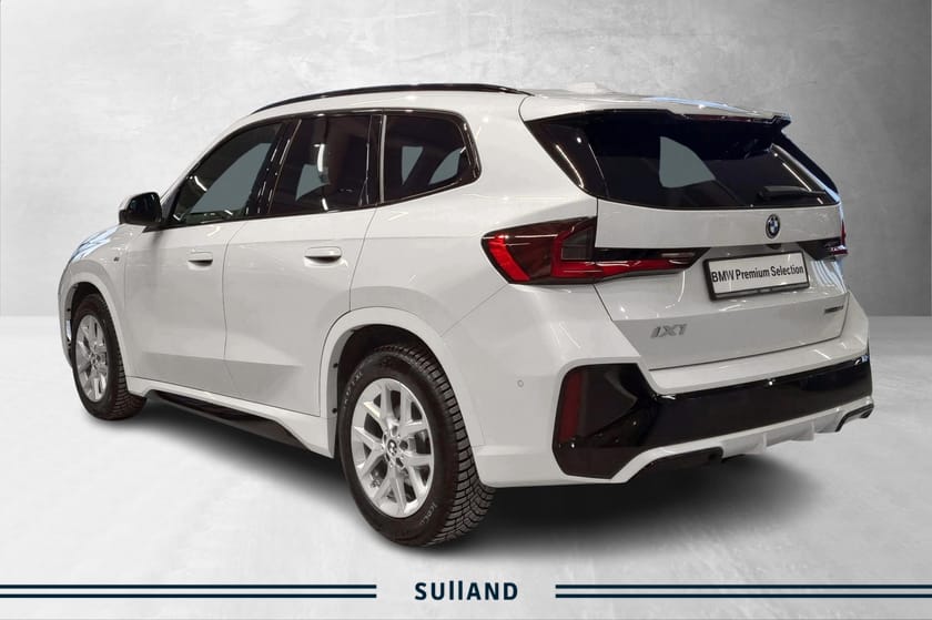 Bilde 3 av BMW iX1 xDrive30 Fully Charged/Panoramatak/Utvidet assistent pakke!