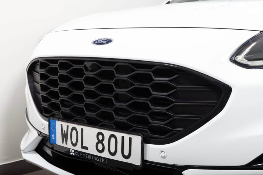Bild 3 av Ford Kuga Hybrid AWD E-CVT 190hk ST-Line 20"/360Kamera/Drag