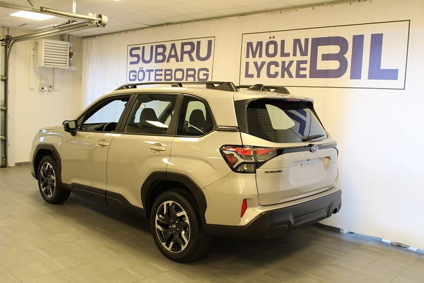 Bild 2 av Subaru Forester e-Boxer 2.0i Adventure *Dragkrok & vinterhjul ingår*