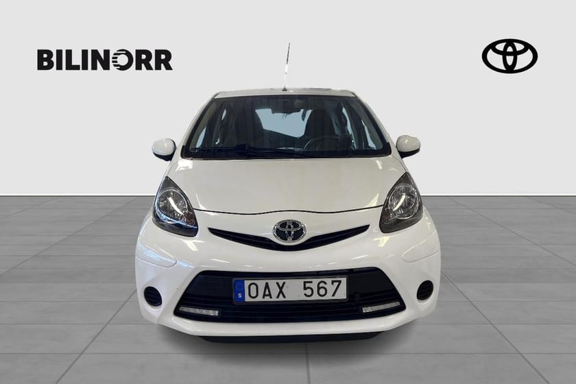 Bild 2 av Toyota Aygo AYGO+ 5-D Perfekta Stadsbilen