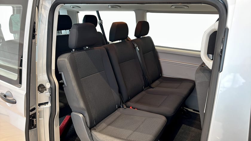 Bild 4 av Volkswagen Caravelle Trendline 2.0 TDI 150hk Värmare/Farthållare/Drag