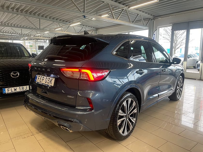 Bild 4 av Ford Kuga Plug-In Hybrid E-CVT ST-Line 225 hk