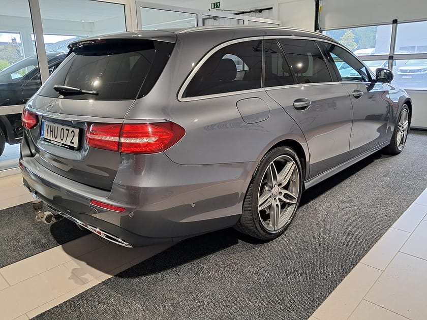 Bild 4 av Mercedes-Benz E 220 T d KOMBI AMG CDI 194HK