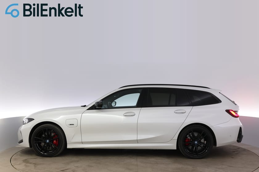 Bild 5 av BMW 330e xDrive Touring M Sport PRO Pano HiFi Drag