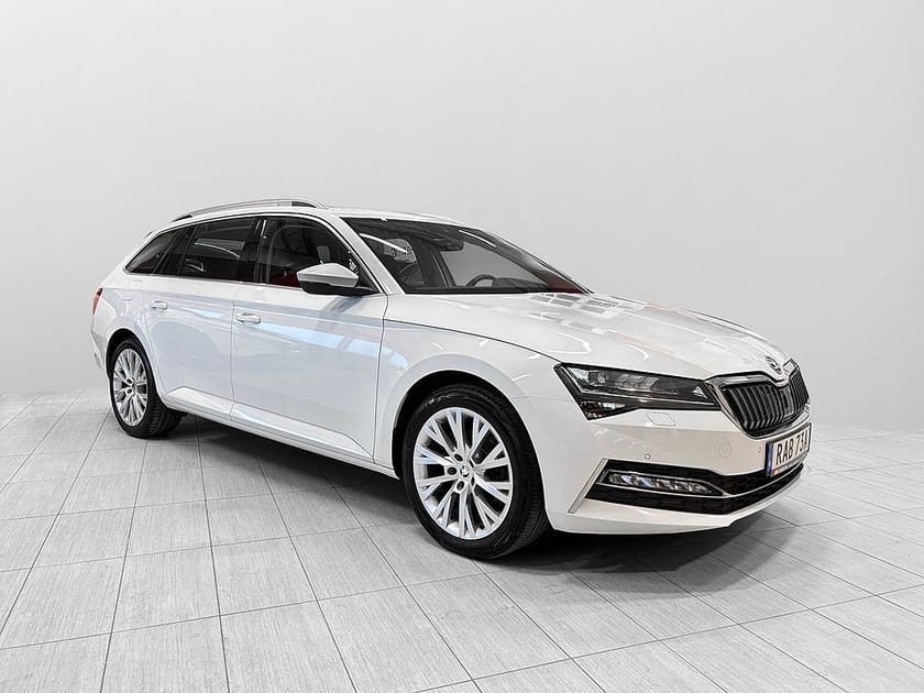 Bild 5 av Škoda Superb iV Kombi Skoda 1.4 TSI Style Värmare Backkamera