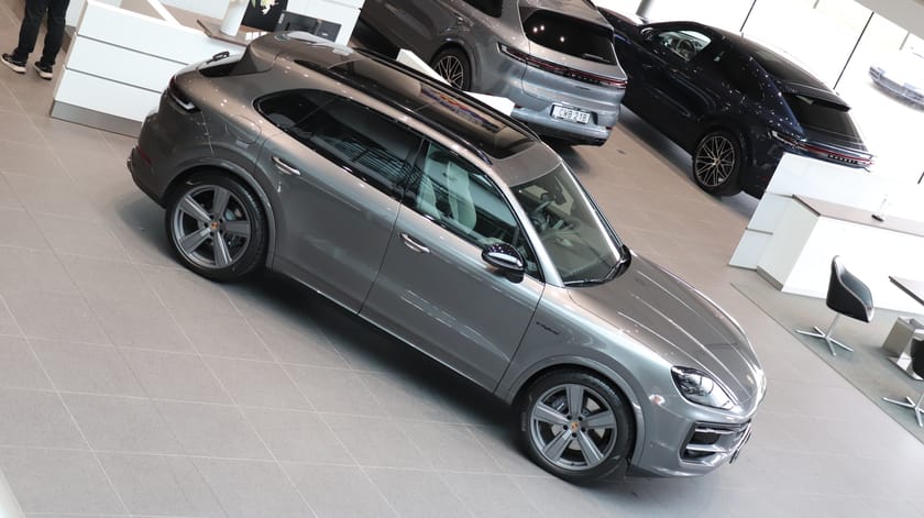 Bild 5 av Porsche Cayenne E-Hybrid Black Edition, Ränta 2,95%