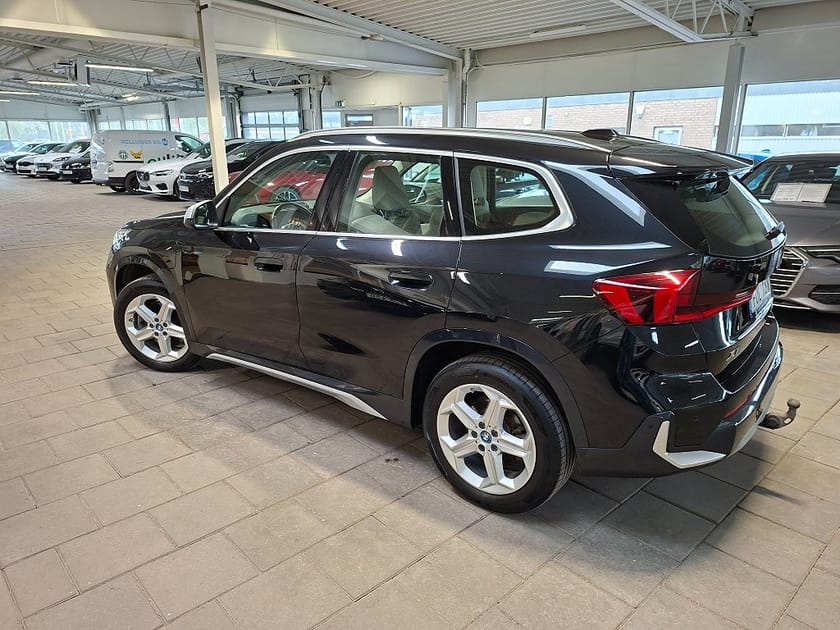 Bild 5 av BMW X1 xDrive25e Steptronic xLine Drag|Navi|Backkamera