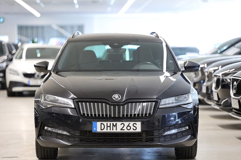 Bild 5 av Škoda Superb iV Kombi Skoda PHEV Sportline B-kamera Canton Drag
