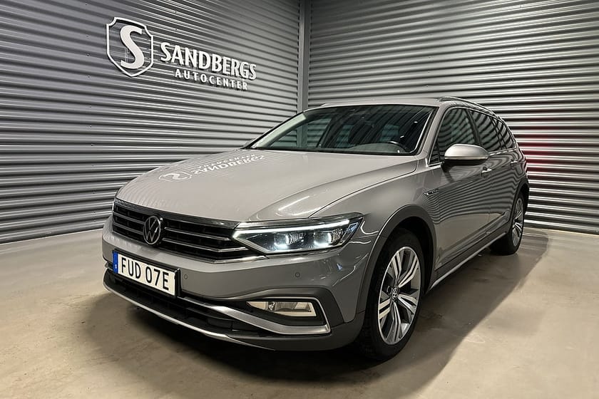 Bild 1 av Volkswagen Passat Alltrack 2.0 TDI 4M Backkamera Värmare Navi Drag Euro 6