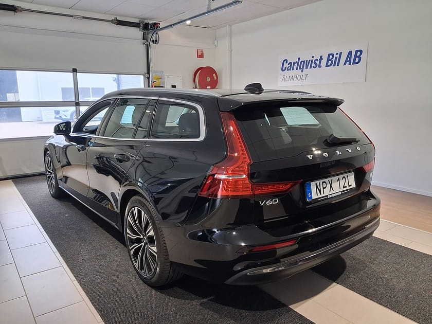 Bild 3 av Volvo V60 T6 Recharge Core Edition plug in AWD 350HK