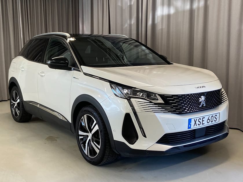 Bild 1 av Peugeot 3008 HYBRID4 300 300hk AWD Ultimate Drag Navi Skinn