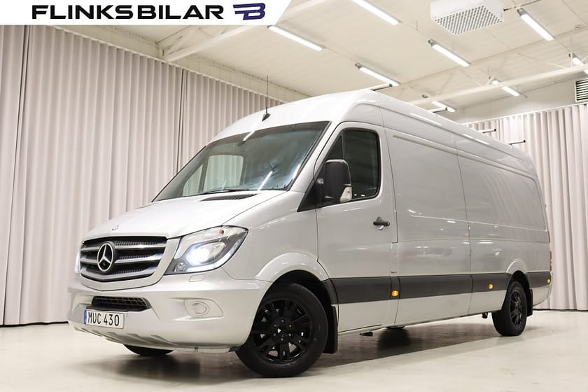 Bild 2 av Mercedes-Benz Sprinter 319 BlueTEC Skåpbil 190HK L4 Automat Värmare Bi-Xenon