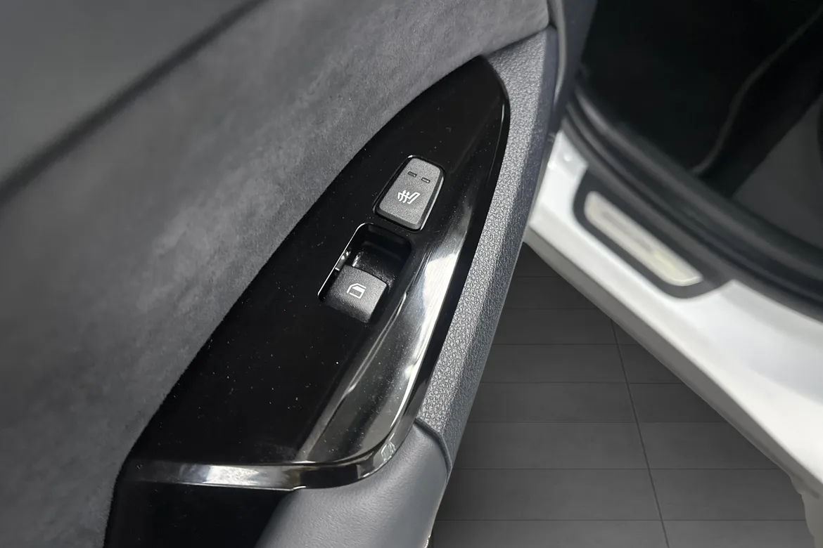 picture of a car