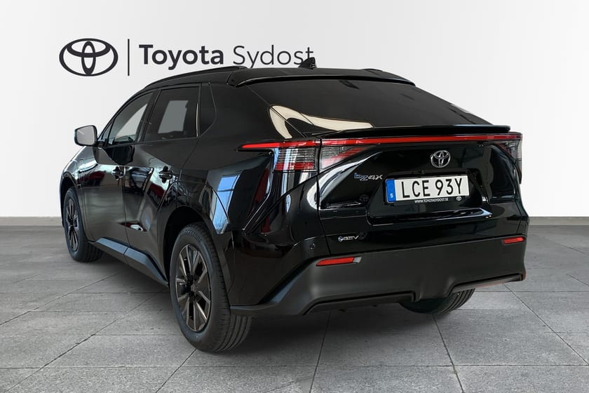 Bild 2 av Toyota bZ4X 224hk Navi Rattvärme 360 kamera  Elbagagelucka