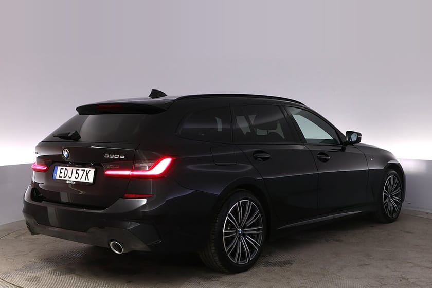 Bild 5 av BMW 330e xDrive Touring M-sport Kamera Adap.Farth Värmare