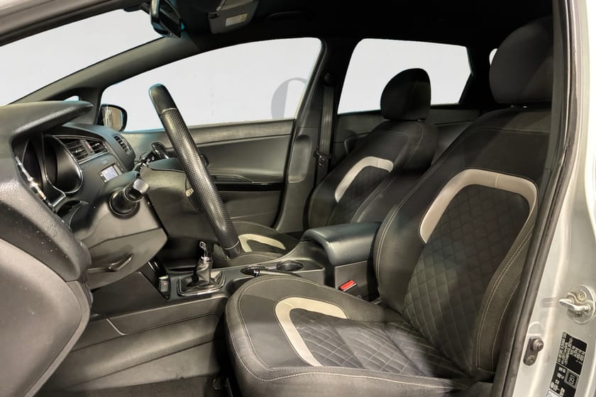 Bild 3 av Kia cee'd_sw _sw 1.6 CRDi 136HK GT-LINE BACKKAMERA BT NAV 0.36L/MIL