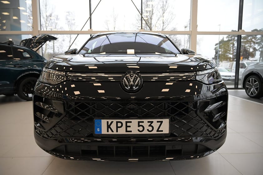 Bild 3 av Volkswagen Tayron 7-seater R-Line *Black Edition*- FULLUTRUSTAD