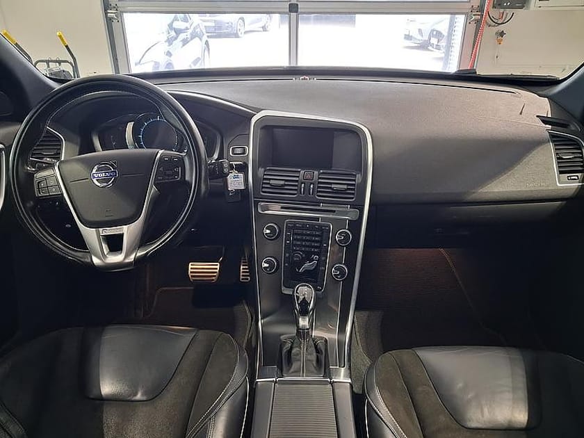 Bild 4 av Volvo XC60 D4 R-Design 163HK Panorama