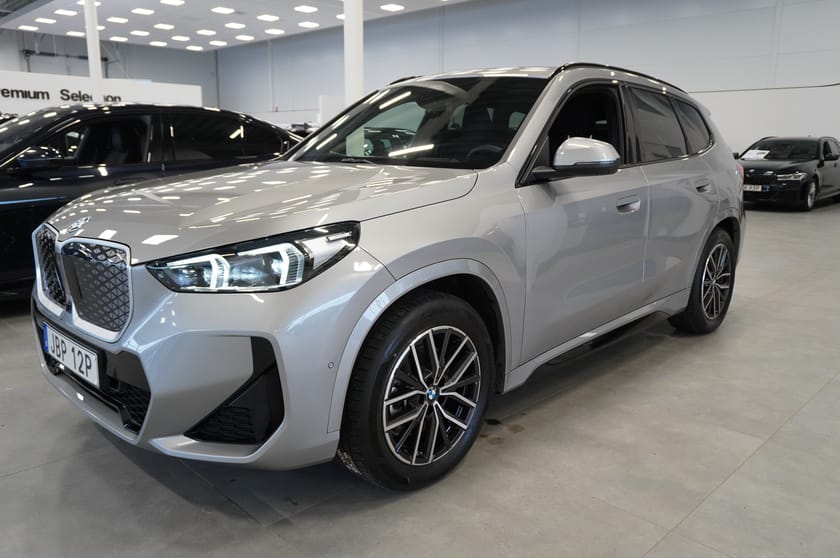 Bild 3 av BMW iX1 xDrive30 M Sport Business Edt DAP hk Keyless Leasebar