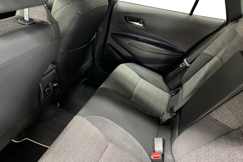 Bild 5 av Toyota COROLLA 1,8 HYBRID TOURING SPORTS STYLE 