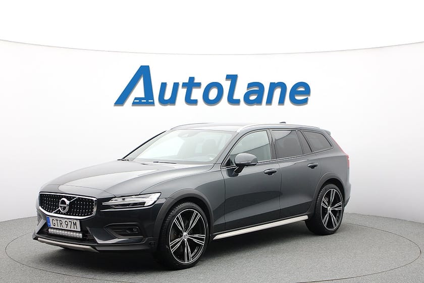 Bild 4 av Volvo V60 Cross Country D4 AWD B&W, 360°,  Skinn, 20", Drag, HUD, BLIS 190hk