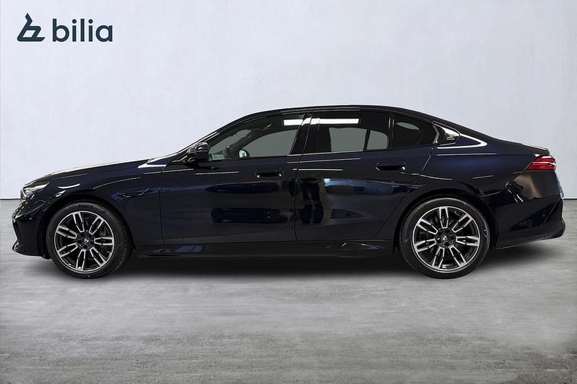 Bild 3 av BMW i5 xDrive40 Sedan xDrive 40 M-sport | H&K | Drag | Backkamera | 19"