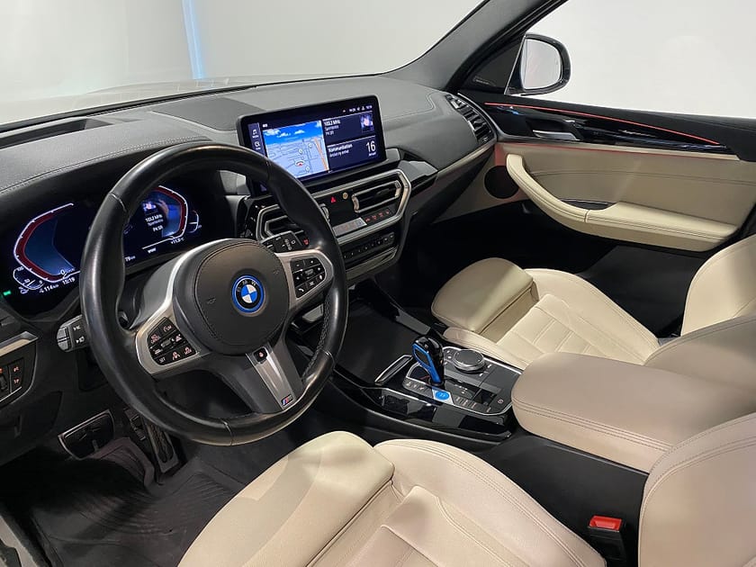 Bild 4 av BMW iX3 Head Up Display Panorama H/K 360 Kamera Adp Farthållare