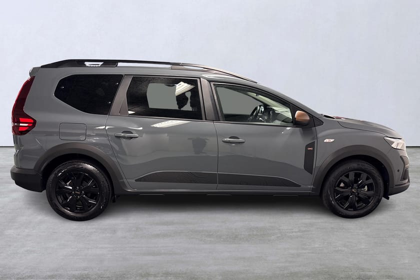 Bild 3 av Dacia Jogger 7-sätes HYBRID 140 extreme 7 platser